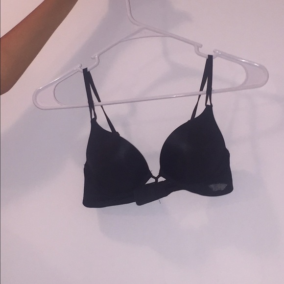 Black bra bombshell adds 2 cups