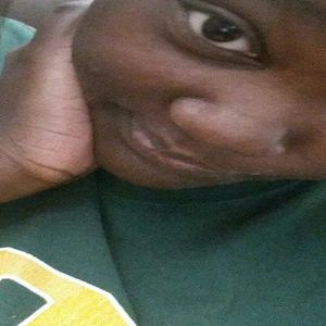 Meet your Posher, Leelee