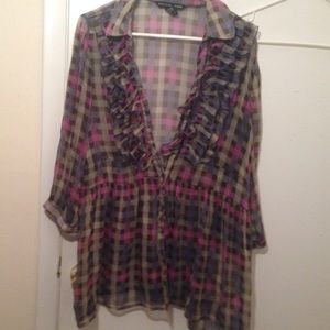 Sheer quarter sleeved blouse