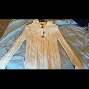 White delias sweater