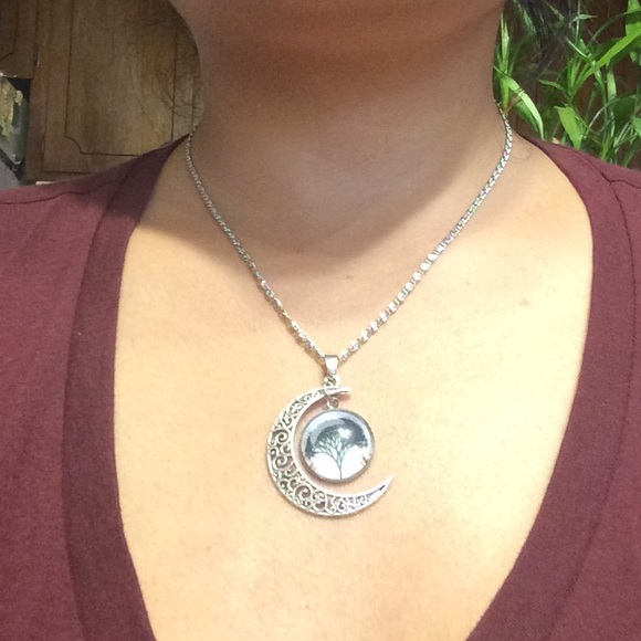 New Vintage necklace