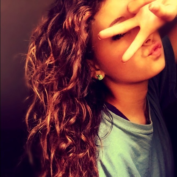 Meet your Posher, Hailey - Picture 1 of 1