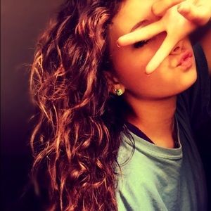 Meet your Posher, Hailey