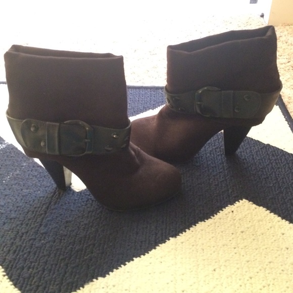 Kenneth Cole Booties
