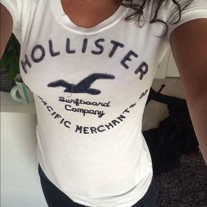 Hollister Graphic Tee