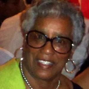 Meet your Posher, Maxine