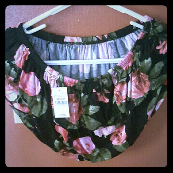 *SOLD* Cropped Top