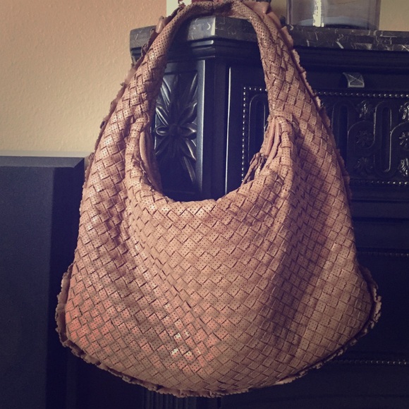 100% Authentic Bottega Veneta Medium