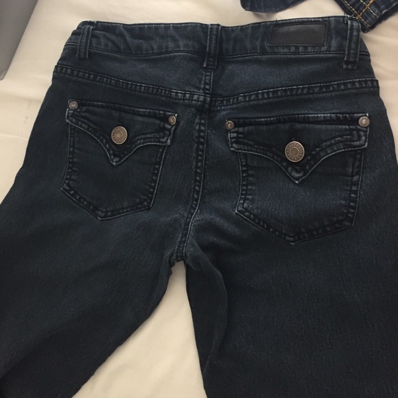 Jeans. Dark wash