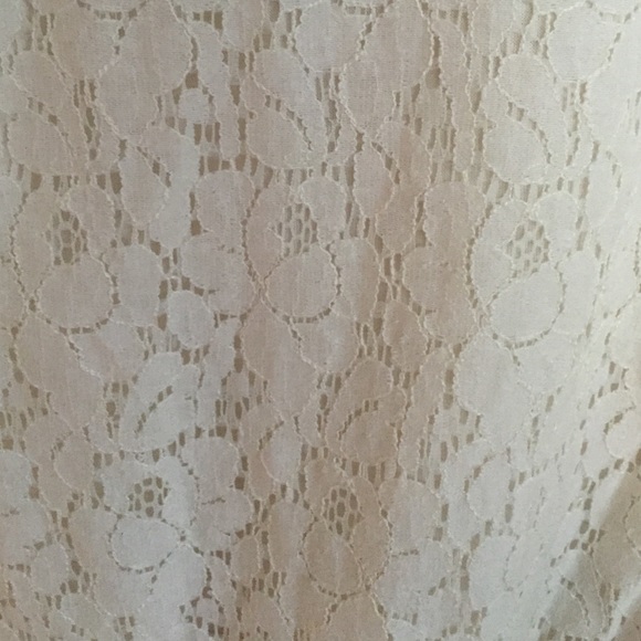 Lace Cream Top - Picture 4 of 4