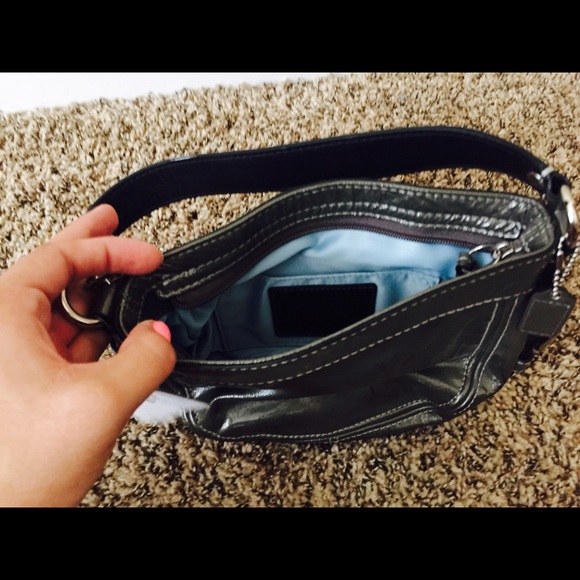 Authentic Coach purse - Picture 4 of 4