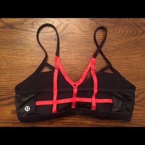 Lululemon hot spell? Caged Bra sz 6 gorgeous!! EUC
