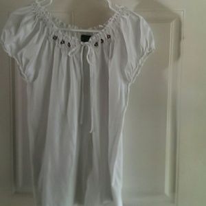 White casual cotton top