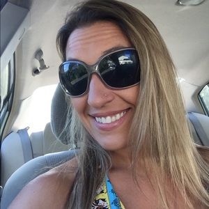 Meet your Posher, Malissa