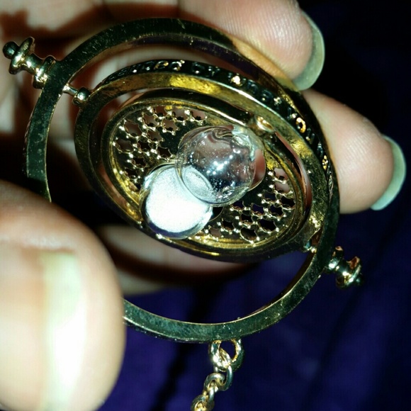 Harry Potter Time Turner Necklace - Picture 2 of 4