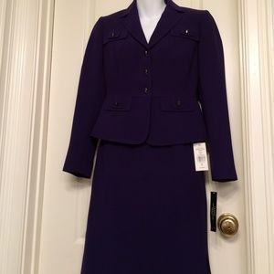 2 PC Tahari Arthur Levine Size 2 P