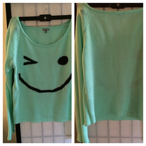 Sweater - Picture 4 of 4