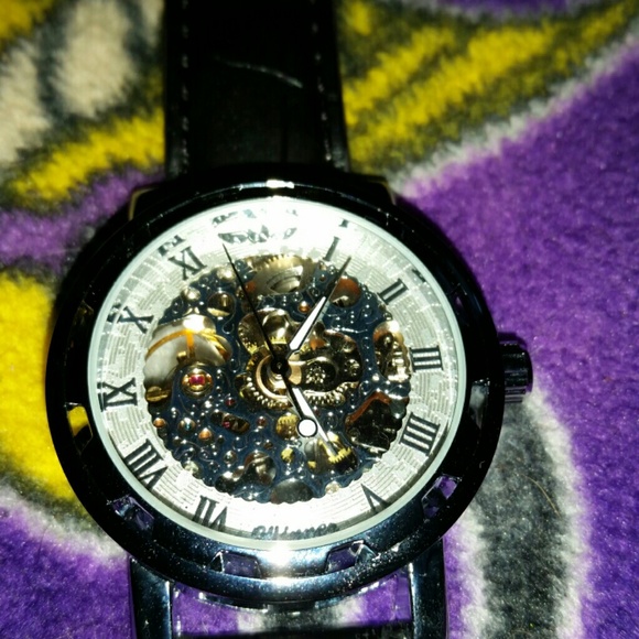 Luxury Watch - Picture 3 of 4