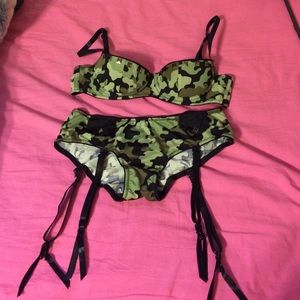 Camo lingerie set