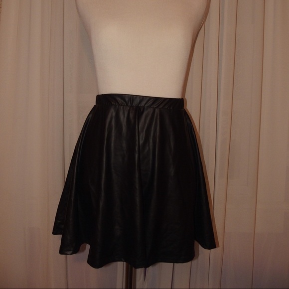 Leather skirt