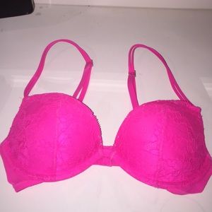 32B Victoria's Secret Bra