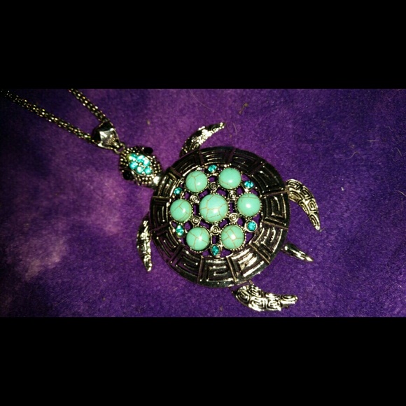 Turquoise Turtle Necklace and earrings. - Picture 1 of 3
