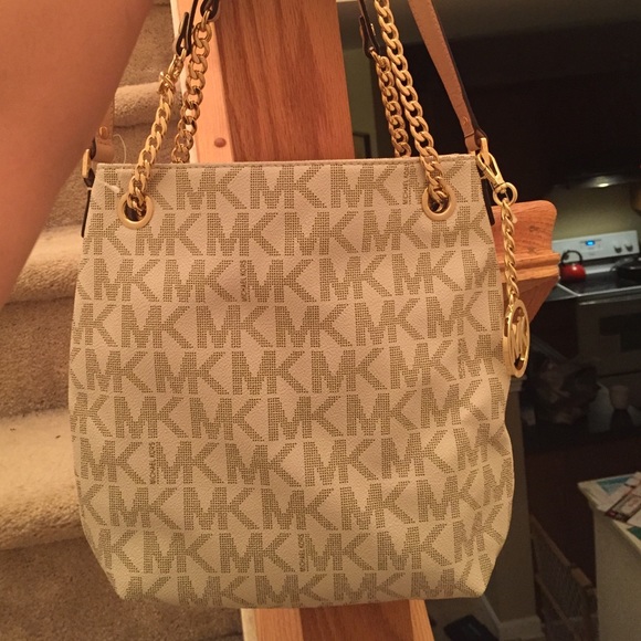 Michael Kors purse