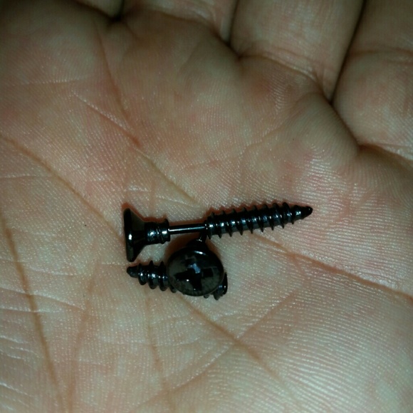 Earings (screw design) - Picture 2 of 2