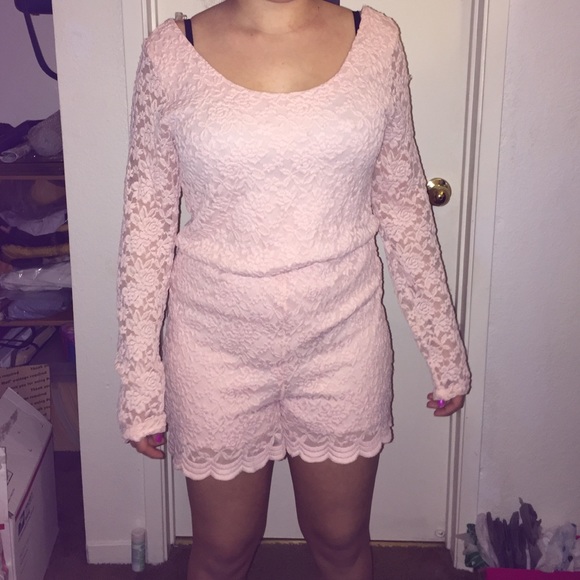 Lace Romper - Picture 3 of 4