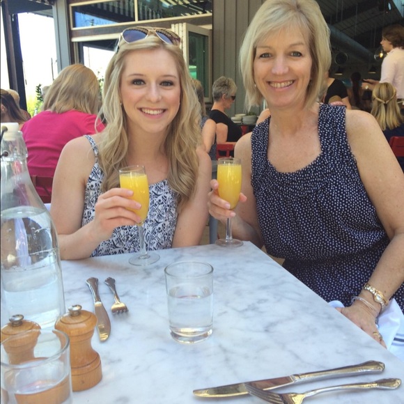 Meet your Posher, Danielle