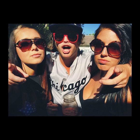 Meet your Posher, Alex - Picture 1 of 1