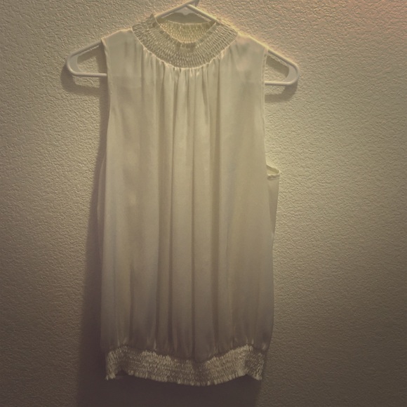 Ruffle top and bottom tank