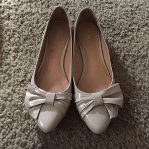 Tan flats