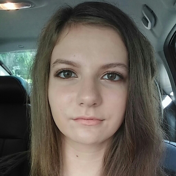 Meet your Posher, Kassandra