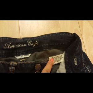 AMERICAN EAGLE SKINNY JEANS