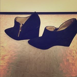 Jessica Simpson black suede booties