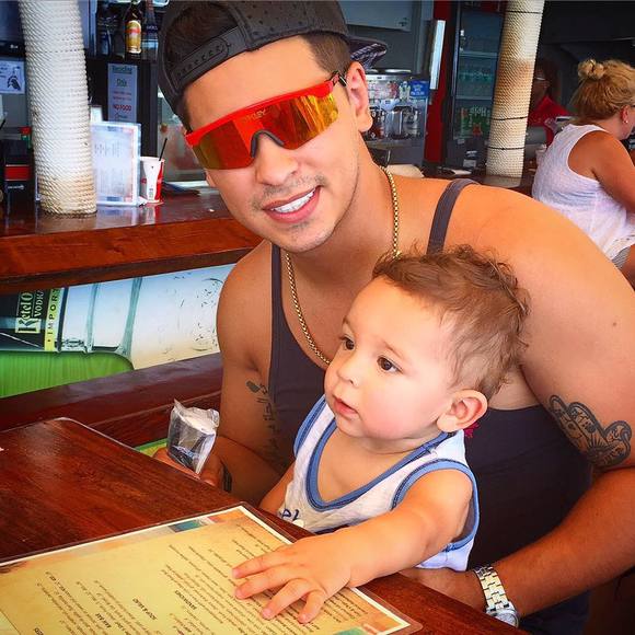 Meet your Posher, Carlos - Picture 1 of 1