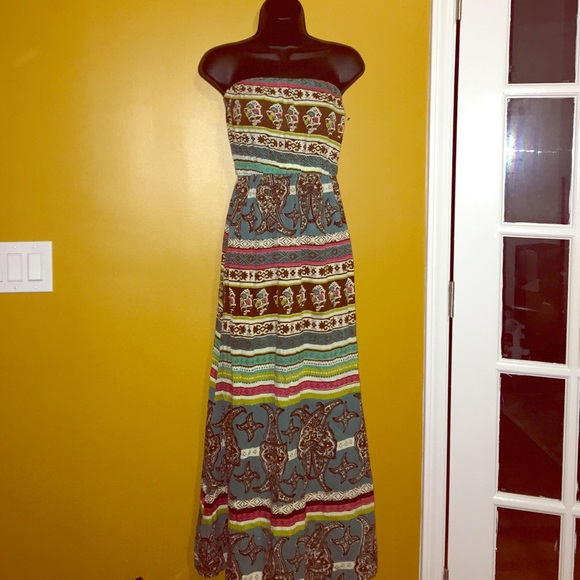 🚫Not For Sale🚫 Cute Strapless Multi Colored Maxi - Picture 1 of 4