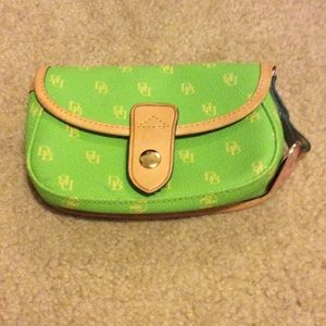 Dooney & Bourke wallet
