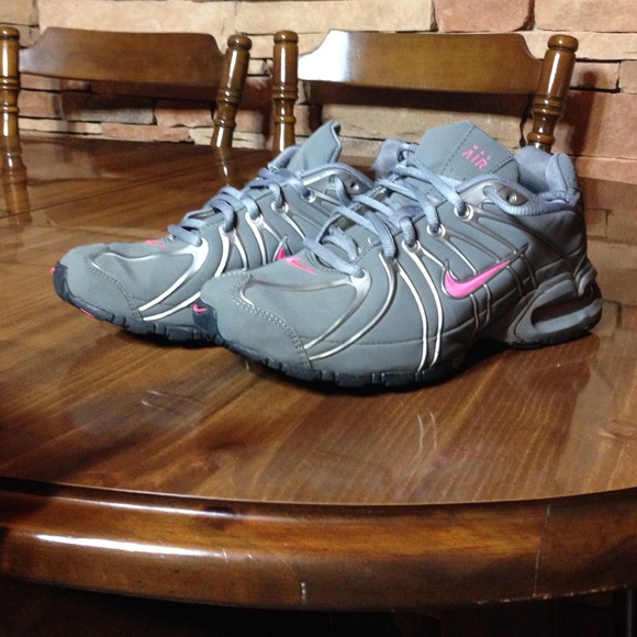 Nike tennis shoes