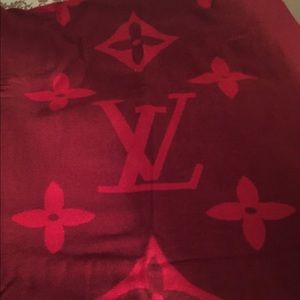 Louis Vuitton Red Cashmere Reykjavik Scarf