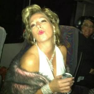 Meet your Posher, Miki