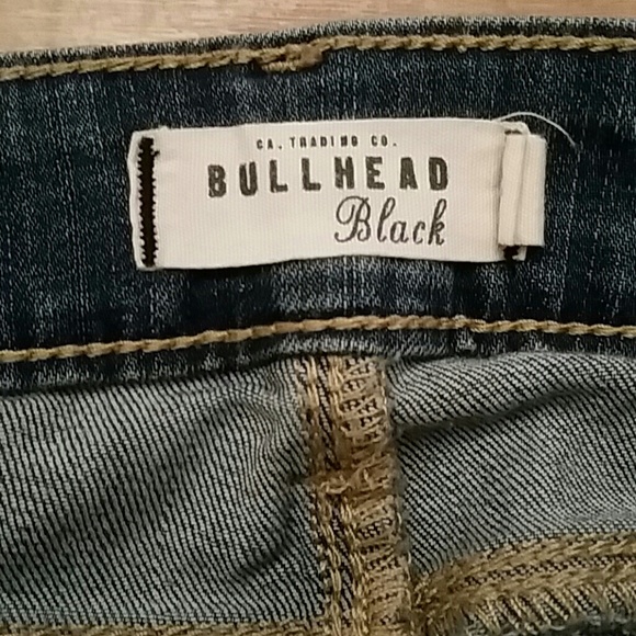 NWOT Bullhead Jeans - Picture 2 of 3