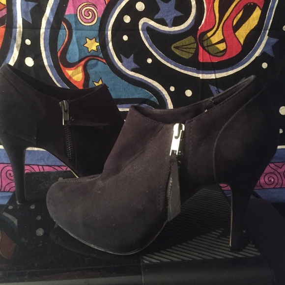 Black High heels