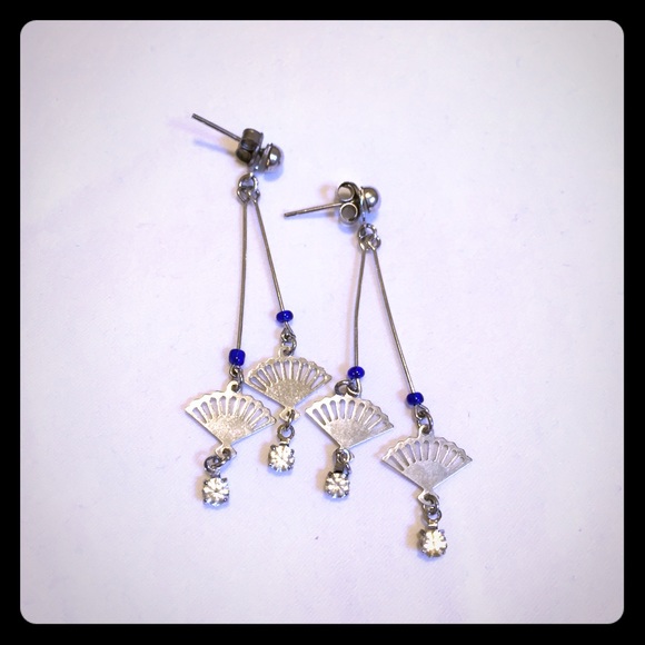 Jewelry - Chinese fan earrings
