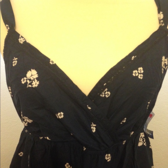 Navy and white floral print flare top! - Picture 3 of 3