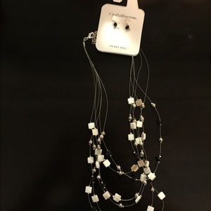Necklace and earring set