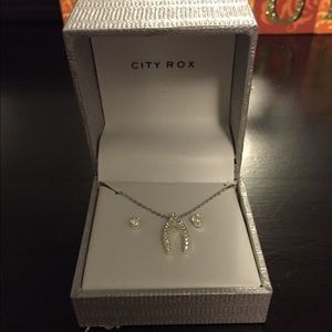 Earring and bracelet set