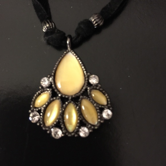 Pendant necklace