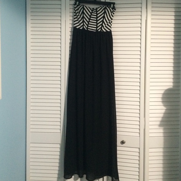 Black and white maxi dress - Picture 3 of 5